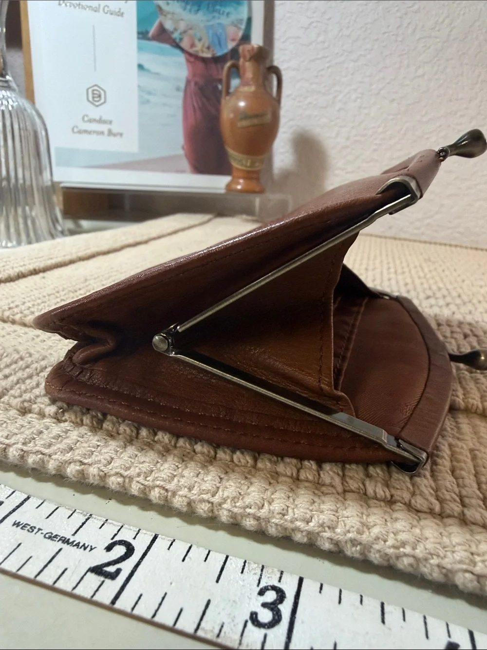 Vintage Fossil Brown Leather Kiss-Lock Coin Purse Card Holder